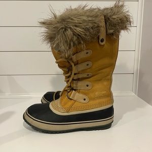 Sorel Joan of artic boot
